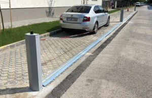 צמיד כושר C-330 Tri band 2x2:2 802.11ax (WiFi 6E) access point with internalantennas, dual 2.5 GbE interface